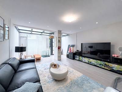 The Palms | Villa For Sale with 1 Parking Space