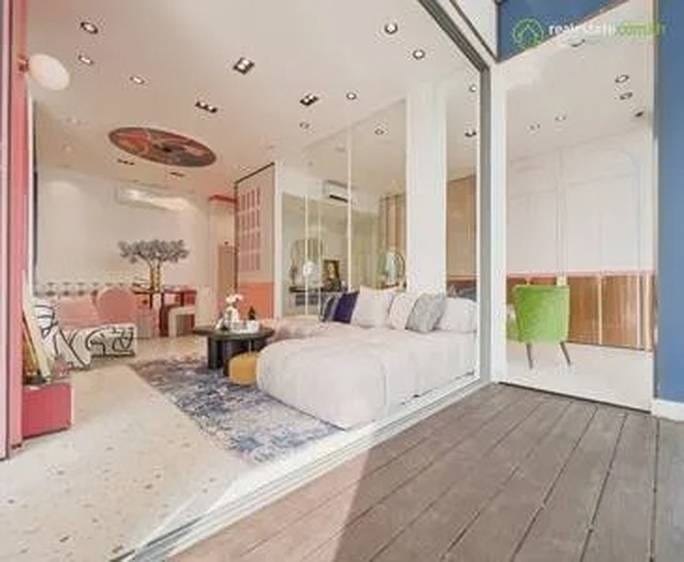 Time Square 8 | 寝室1室のマンション売り物件 $57,700