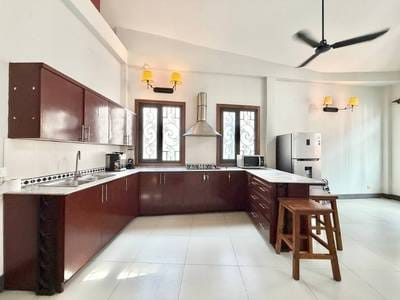 House and lot K pronájmu in Daun Penh $1,550