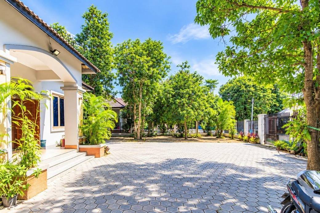 $400 House
