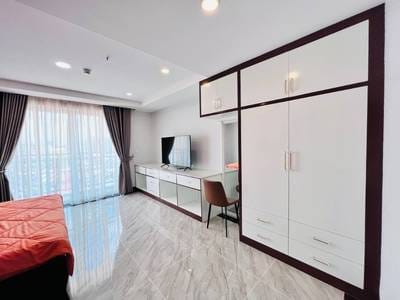 Apartmán se službami K pronájmu in Boeng Keng Kang $400