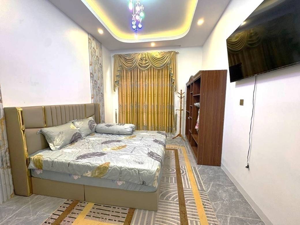 $1,000 House