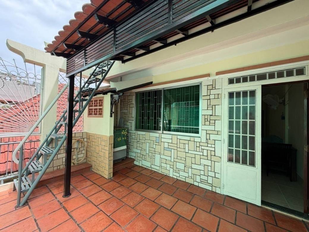 1-Bedroom Townhouse for Rent in Tonle Bassac