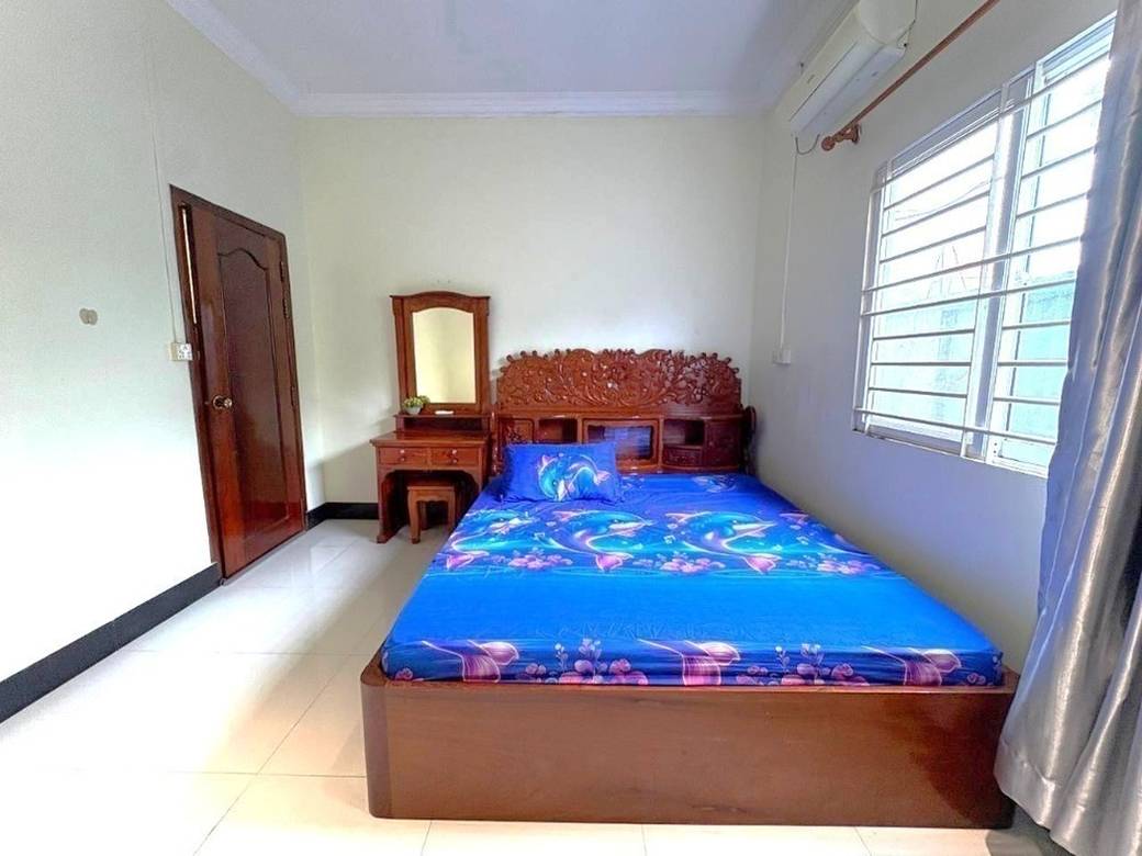 3 Bedrooms House and lot For Rent