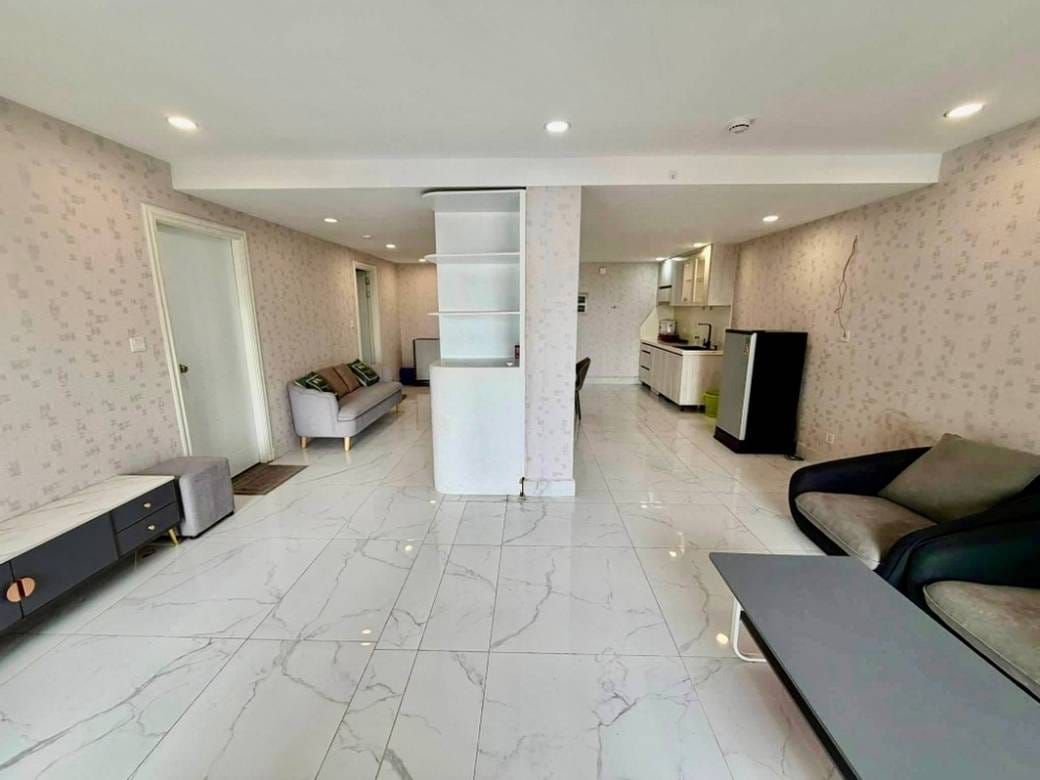 Corner 1-Bedroom Condo for Rent in Beoung Kak 1