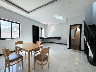 2 Bedrooms Vila K pronájmu for $500