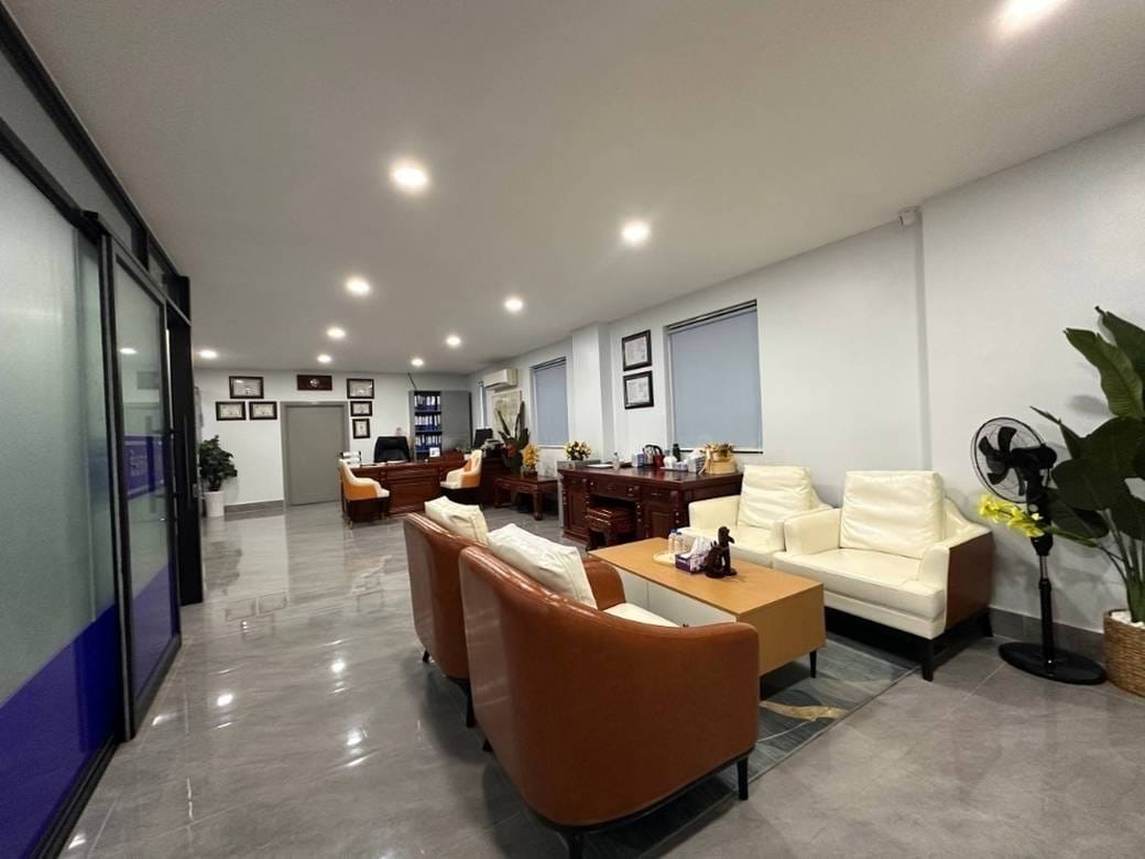 1,450 sqm Living Size Budova K pronájmu in Sen Sok