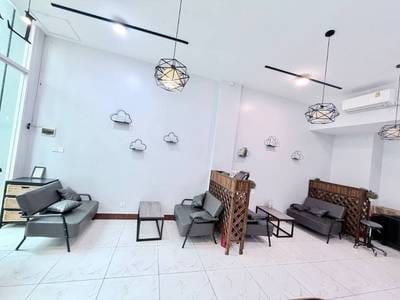 $1,900 CommercialShophouse