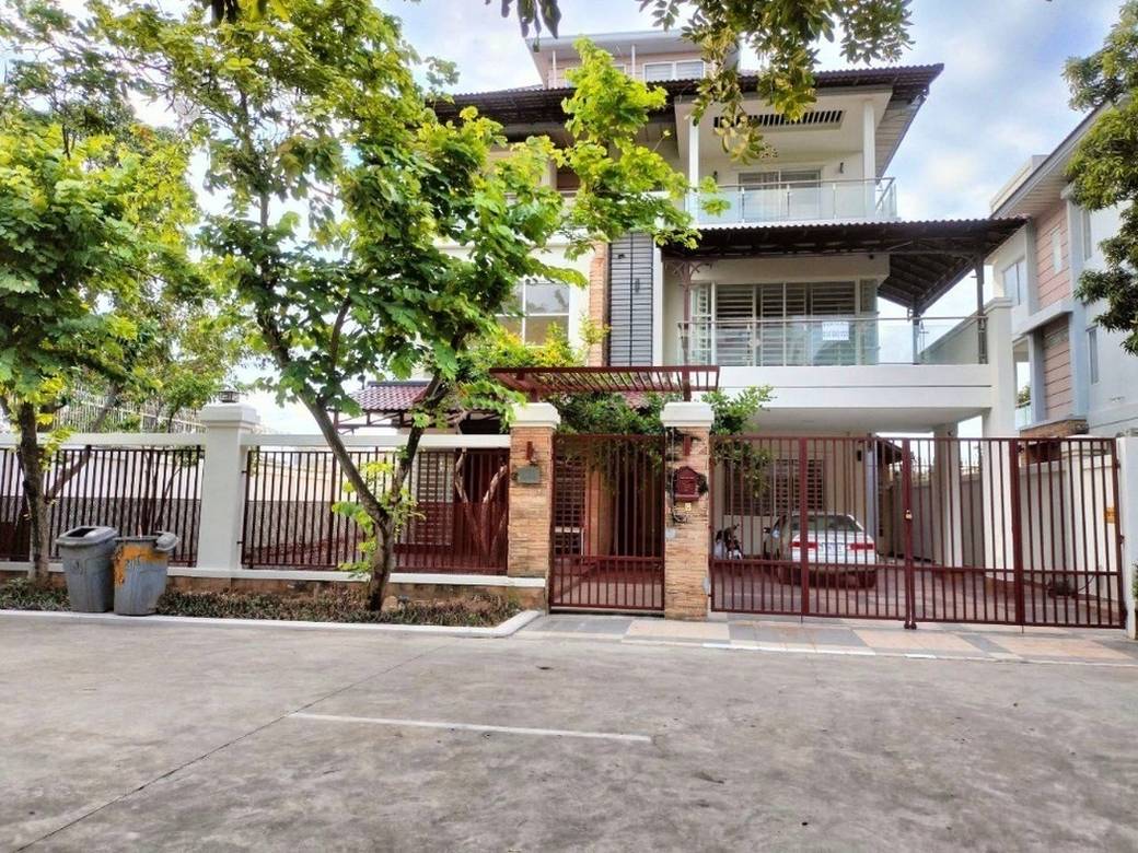 $2,500 Vila