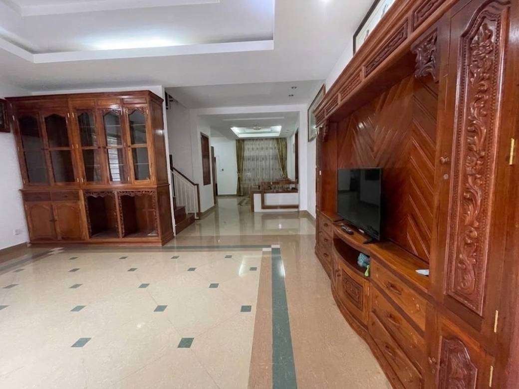 Vila K pronájmu in Phnom Penh Thmey, Sen Sok, Phnom Penh