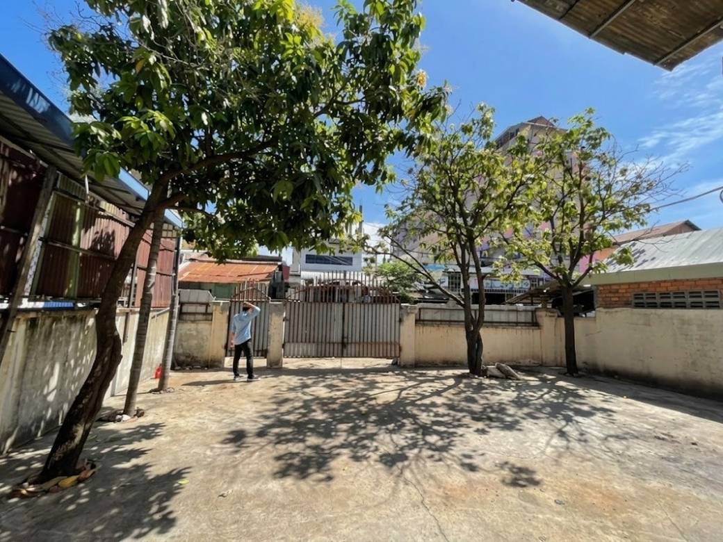 192 sqm Land Size Lot For Sale & Rent