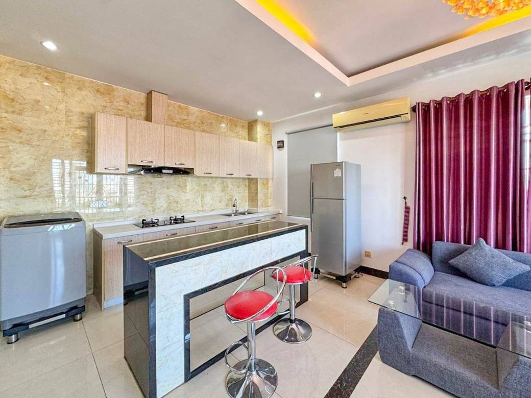 150 sqm Living Size Apartment For Rent in Chamkarmon