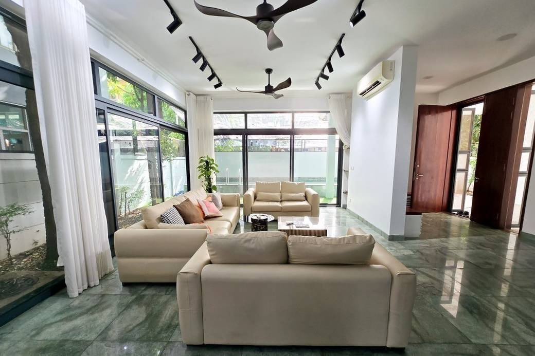 Villa For Rent in Tonle Bassac, Chamkarmon, Phnom Penh
