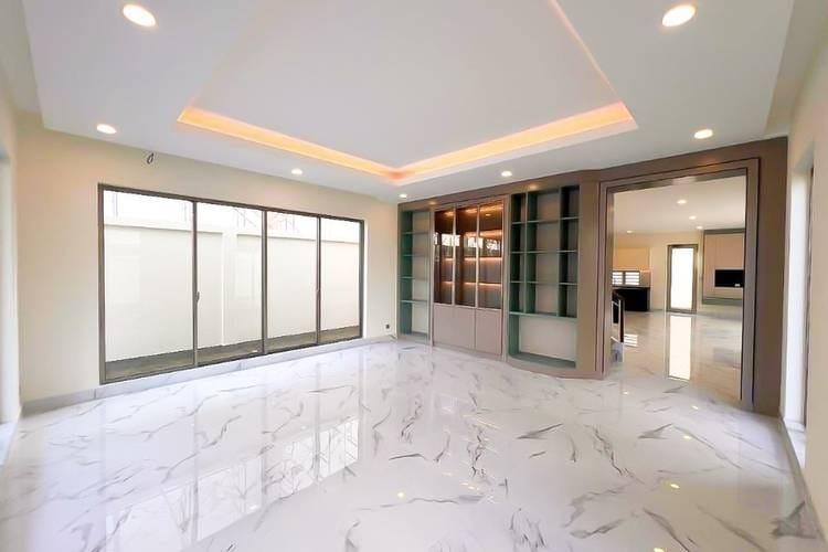 Villa For Sale & Rent in Veal Sbov, Chbar Ampov, Phnom Penh