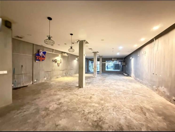 CommercialShophouse สำหรับเช่า ใน BKK 1, บึงเกงกอง, พนมเปญ