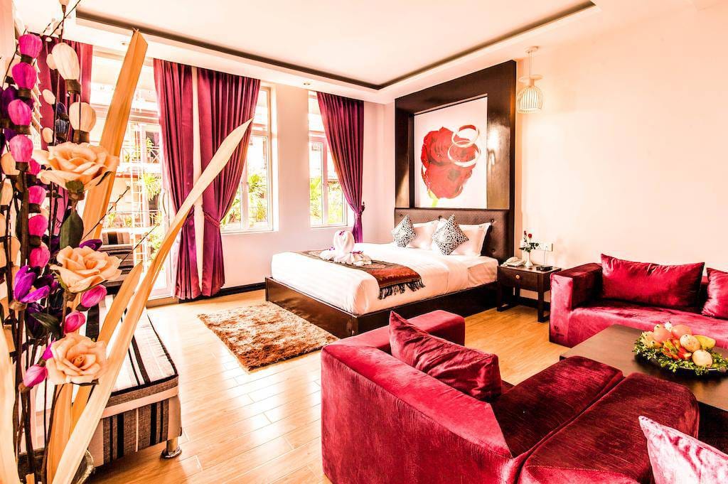 King Grand Suites Boutique Hotel Apartment | คอนโด สำหรับเช่า ใน จักตอมุข, ดวนป็ญ, พนมเปญ