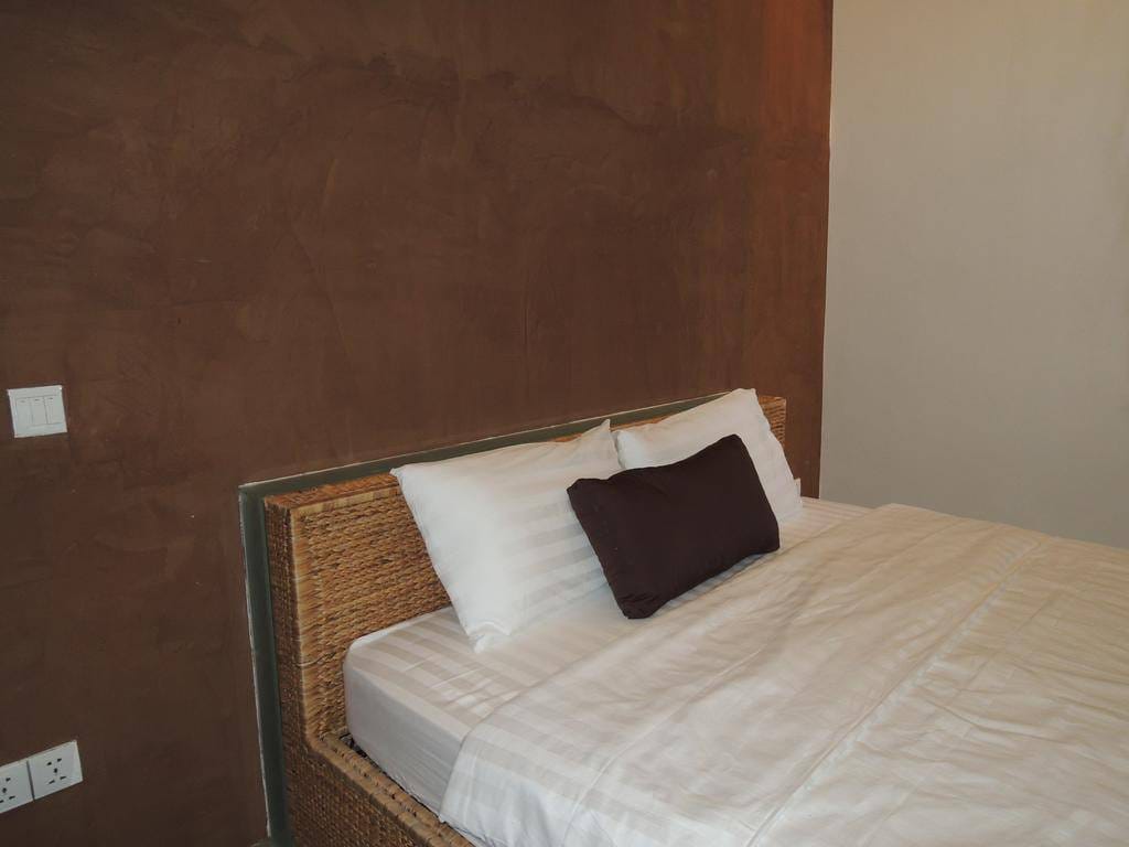 St. 21 Apartment | Condo For Rent in Chamkarmon $1,300