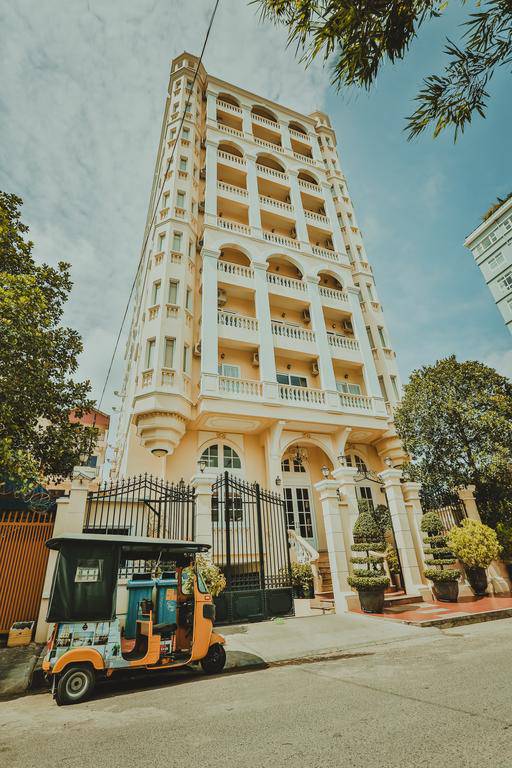 Chateau The Meliya Apartment | $1,500 Condo
