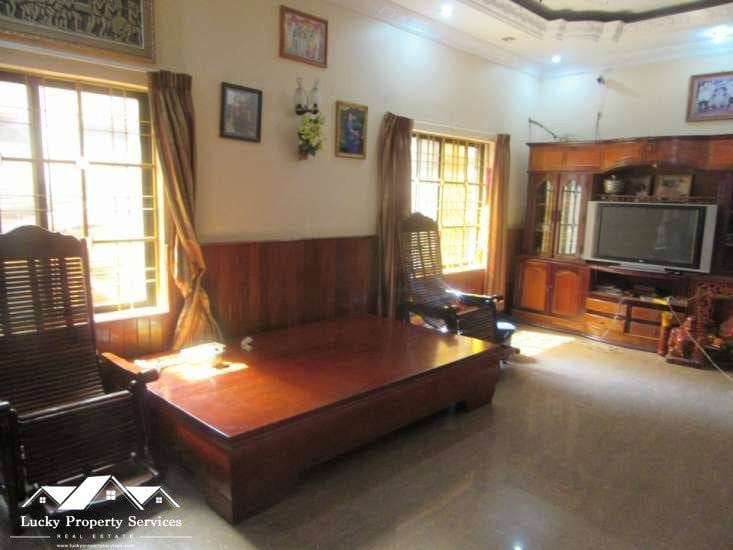 $700,000 Villa