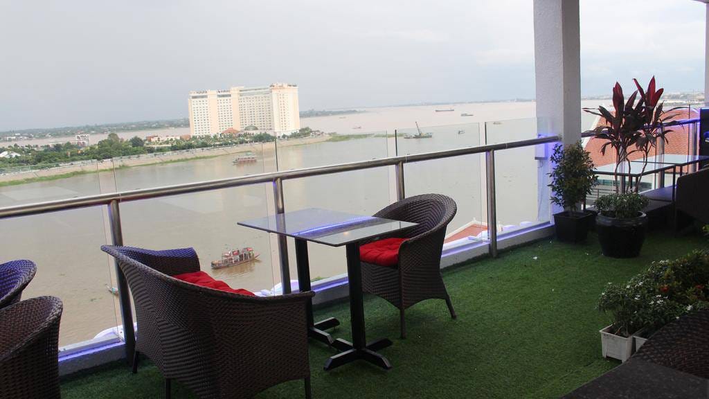 Paragon Central Hotel Apartment | Condo À louer à Daun Penh N.C.