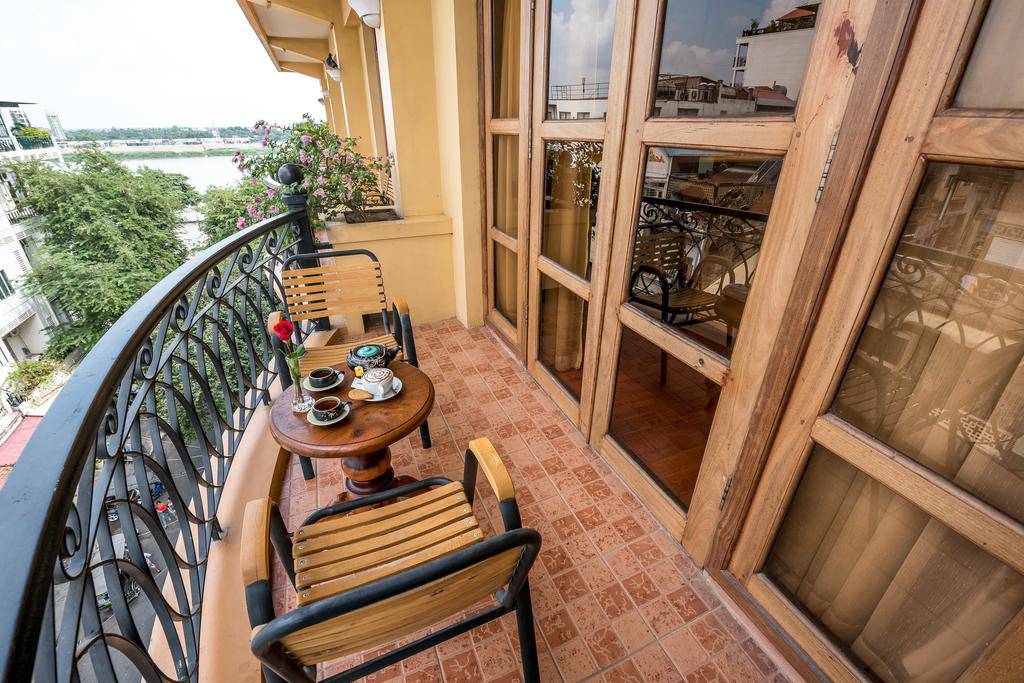 Ohana Phnom Penh Palace Apartment | $460 Condo