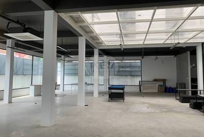 218 sqm Land Size Kanceláře K pronájmu