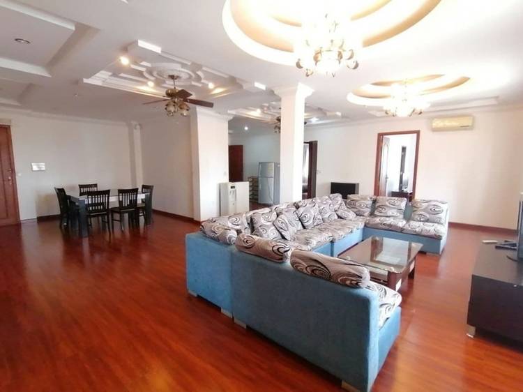 BKK 1, Boeng Keng Kang, Phnom Penh的平房出租