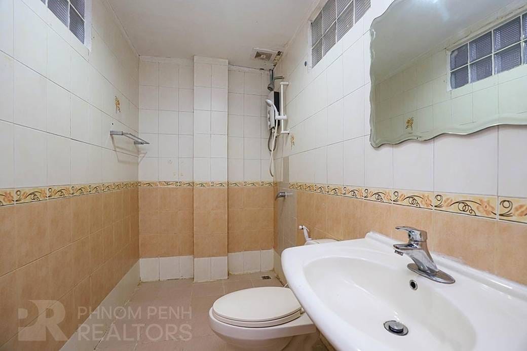 Flat For Rent in BKK 1, Boeng Keng Kang, Phnom Penh