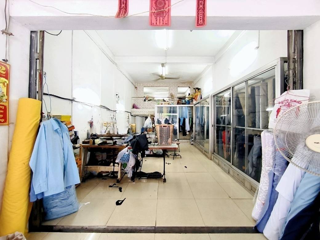 3卧室店屋出售，价格$550,000