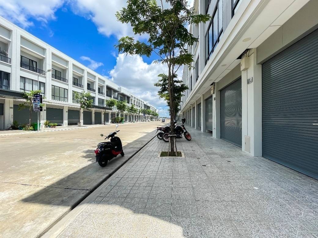 $1,000 Shophouse