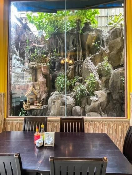 Restaurant For Rent in Chamkarmon $1,500