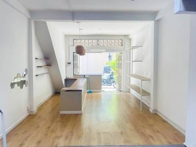 Daun Penh60平方米使用面积CommercialShophouse出租