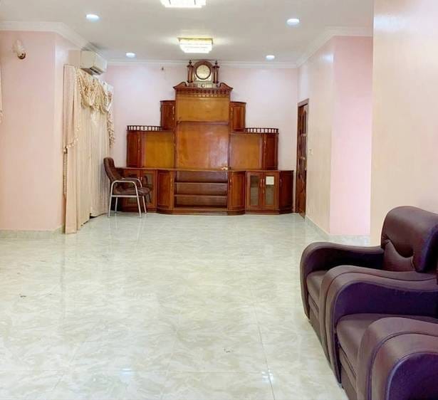 4 Bedrooms Vila For Sale & Rent