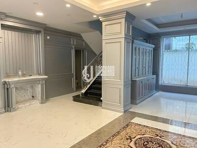 $1,120,000 Villa
