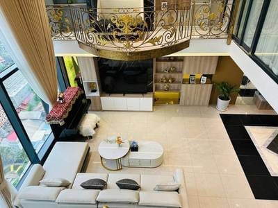 $2,100,000 Condo