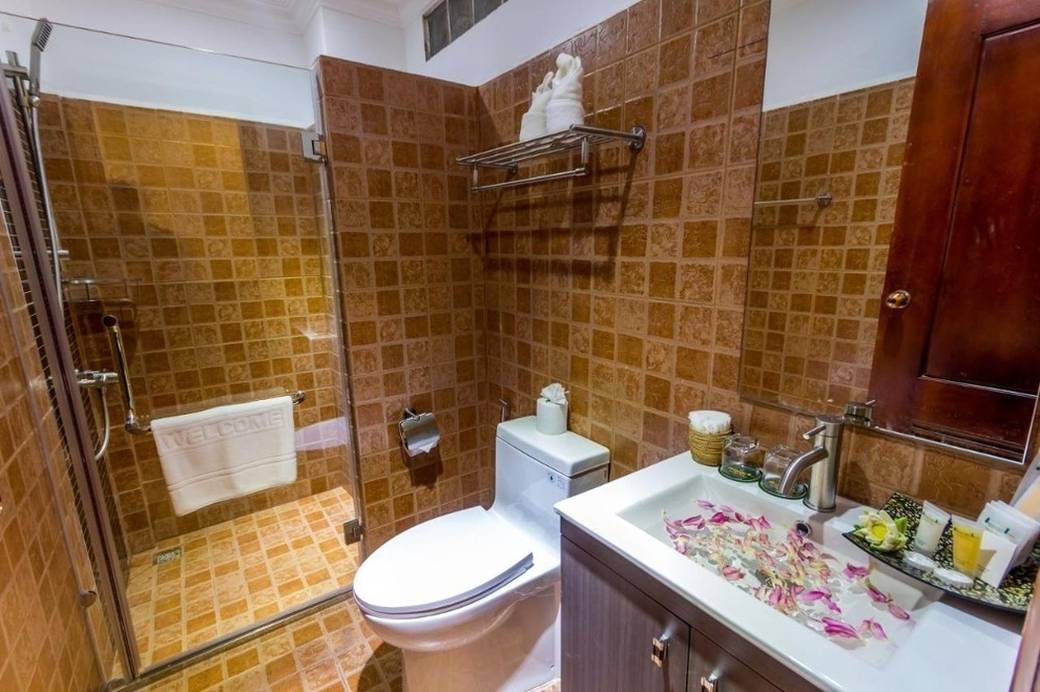 Hotel For Sale in Sala Kamraeuk, Siem Reap, Siem Reap
