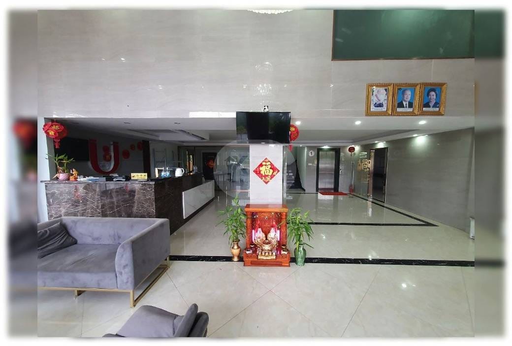 756 sqm Land Size Building For Sale