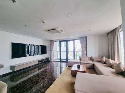 180 sqm Living Size Apartment For Rent in Boeng Keng Kang