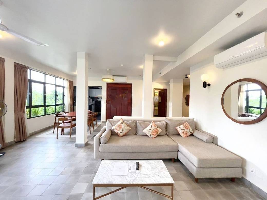ផ្ទះល្វែង តម្លៃ $1,500