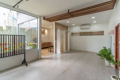 Daun Penh에 있는 건축 임대 $4,000