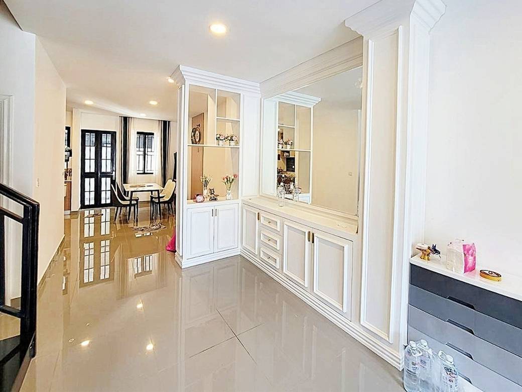 Chroy Changvar联排住宅出售，价格$170,000