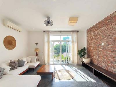 Chamkarmon Apartment For Rent in Tonle Bassac Chamkarmon $1,800