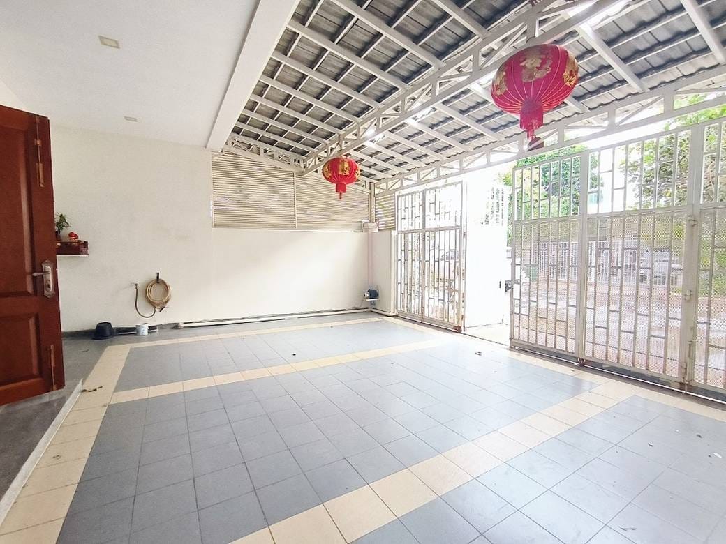291平方米土地面积的双子别墅For Sale & Rent