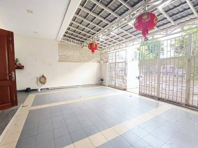 291平方米土地面积的双子别墅For Sale & Rent