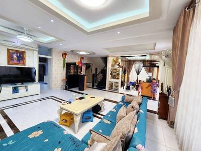 7 Bedrooms Villa For Sale for $1,050,000