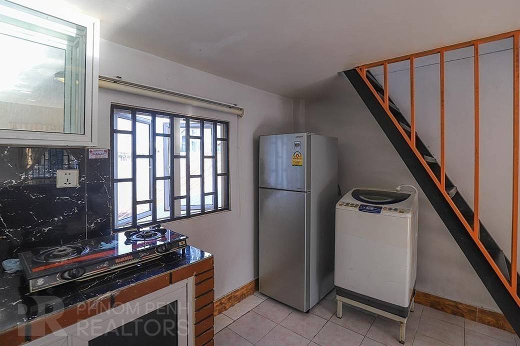 65 sqm Land Size Flat House For Rent