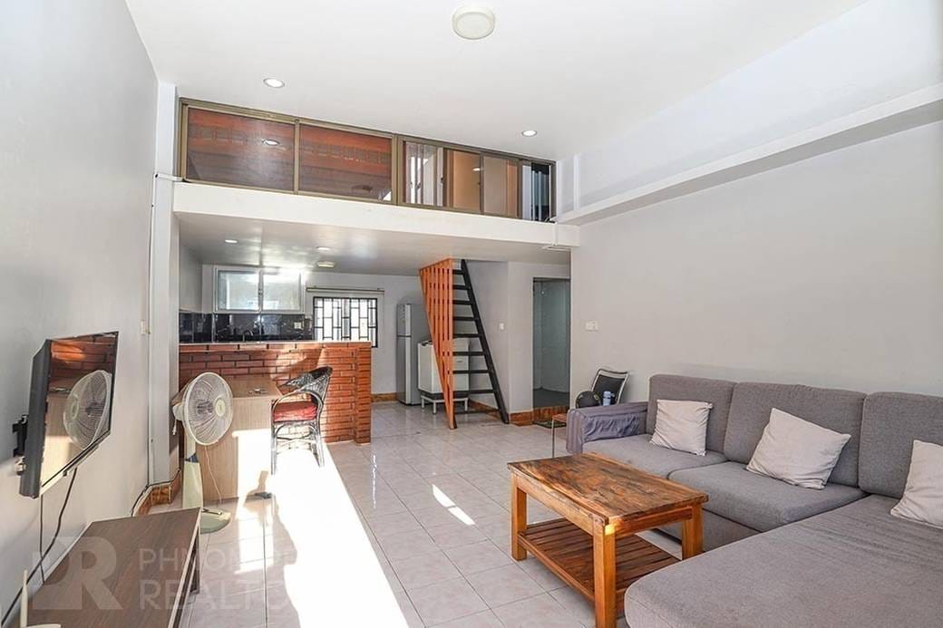 $250 Flat House