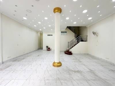 464 sqm Living Size Shophouse K pronájmu in Toul Kork