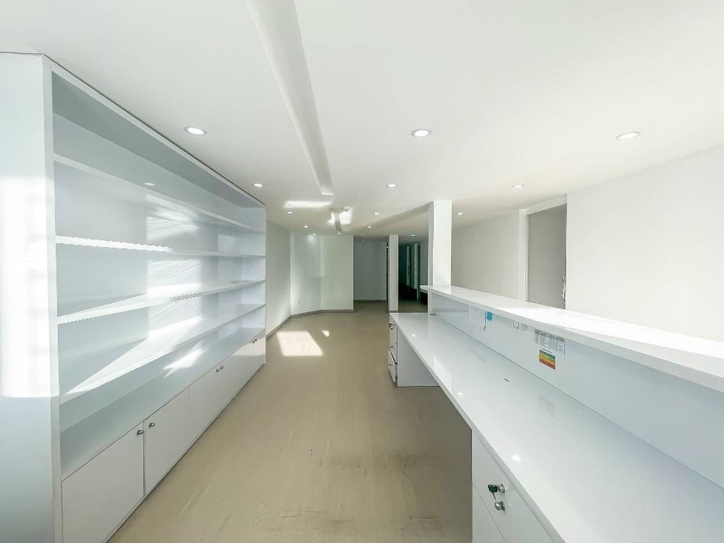 175 sqm Land Size Shophouse K pronájmu