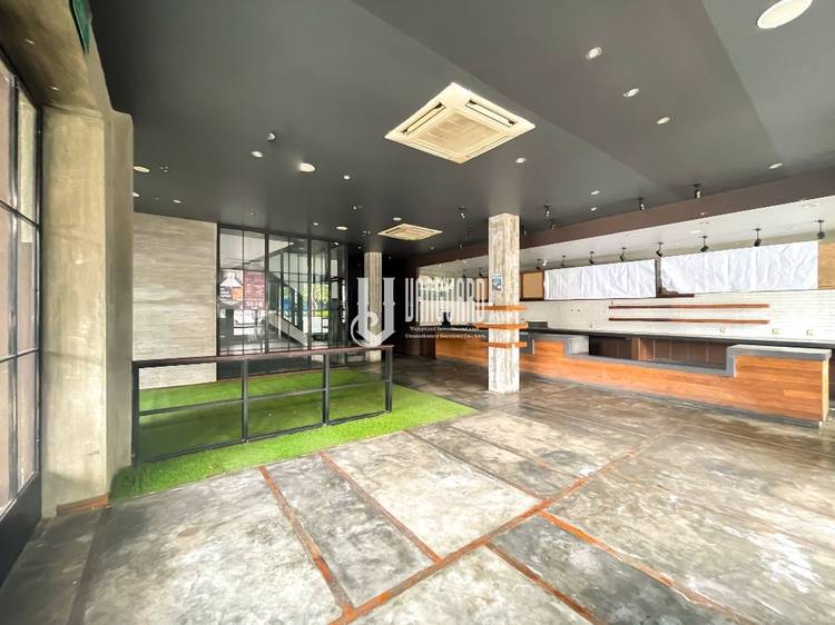 CommercialShophouse สำหรับเช่า ใน BKK 1, Boeng Keng Kang, Phnom Penh